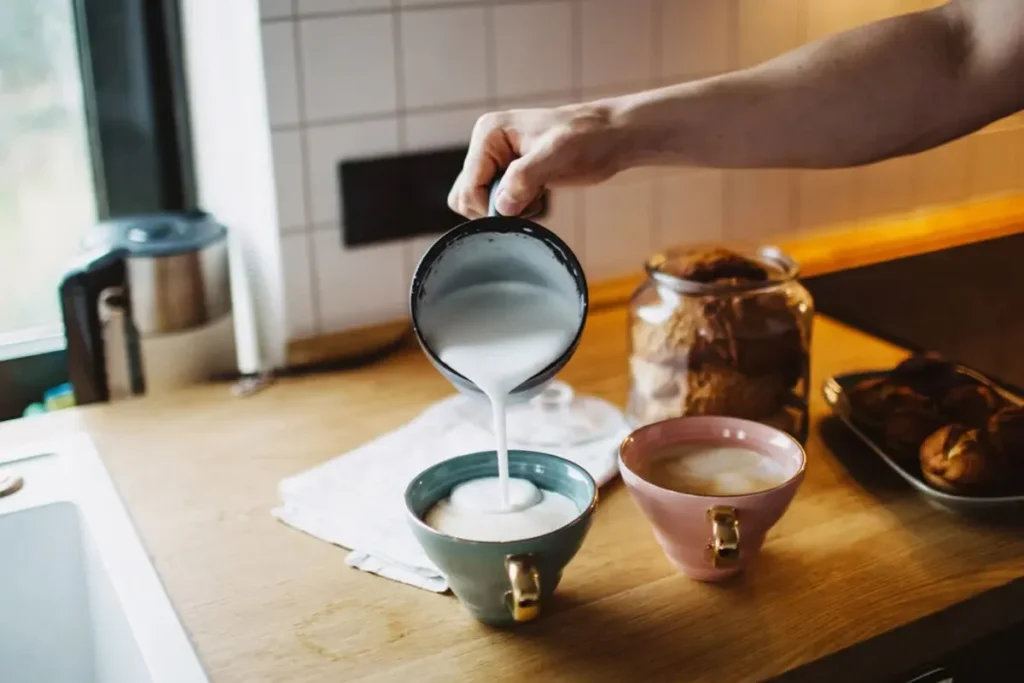 مصرف شیر همراه با لبنیات