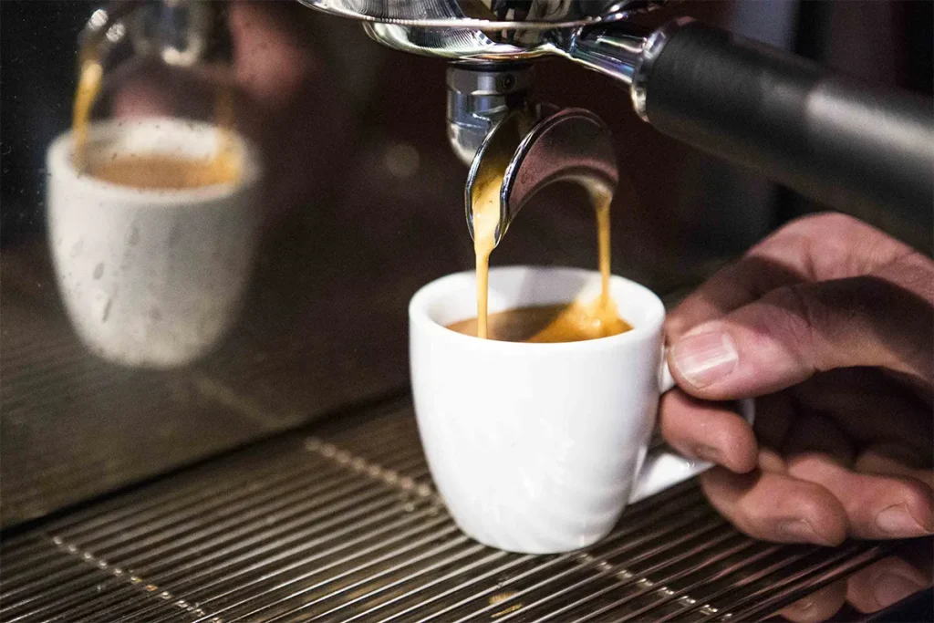 کرمای اسپرسو از کجا میآید؟