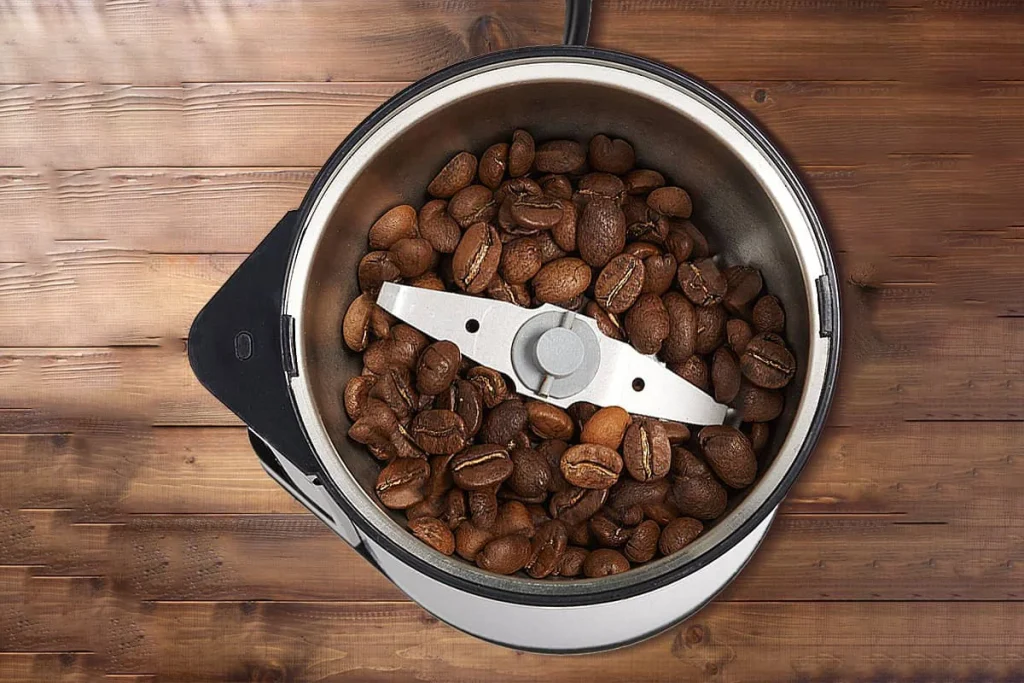  آسیاب‌های تیغه‌ای ارزان‌قیمت و نگهداری از آن‌ها آسان است. 