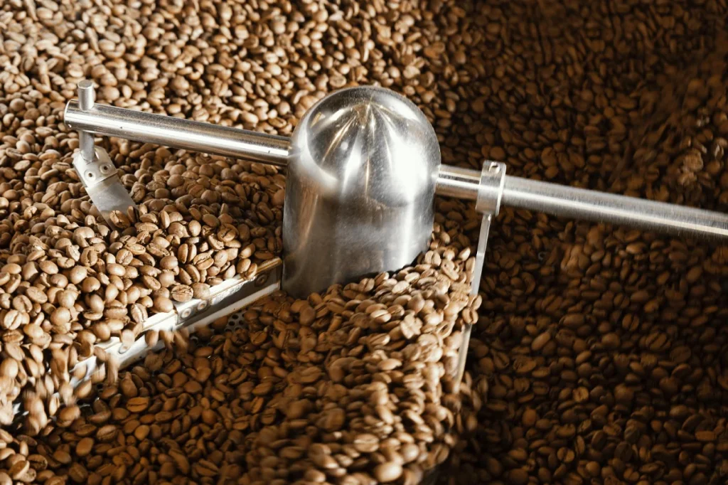 فراوری قهوه شامل تمام مراحلی است که دانهها پس از برداشت تا قبل از صادرات طی میکنند.