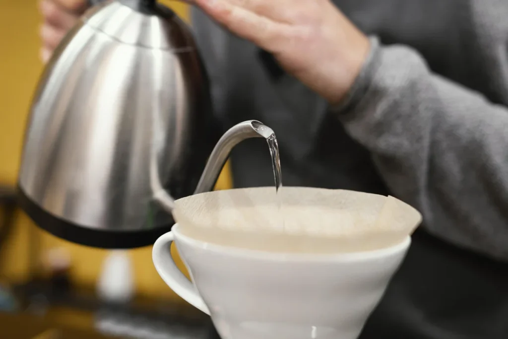 بیشتر موارد تلخی که در دمآوری خانگی تجربه میشود، ناشی از استخراج بیش از حد است.